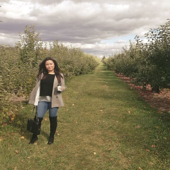 Meet your Posher, Angela - Picture 1 of 1